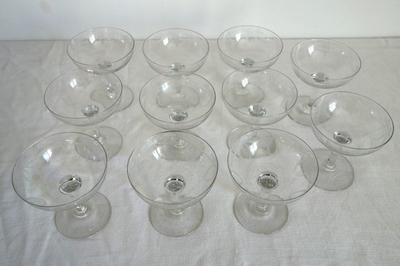 Image 1 of 11 vintage gegraveerde kristallen champagneglazen