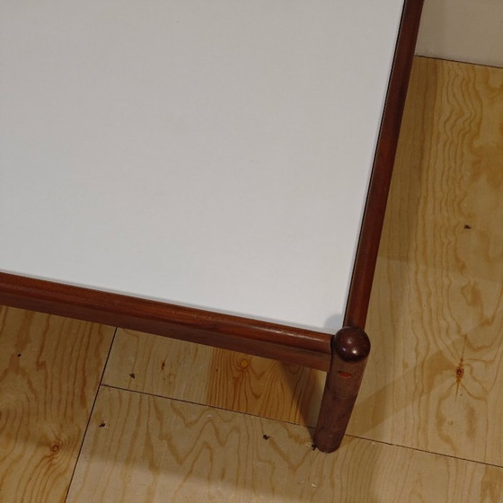 Image 1 of Table basse vintage avec plateau réversible