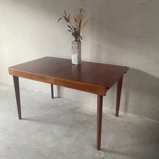 Image 1 of Vintage extendable rosewood dining table