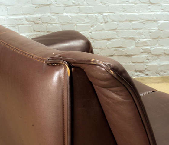 Canapé deux places en cuir marron chocolat, modèle Lauriana, créé par Afra et Tobia Scarpa pour B&B Italia. (photo 12 of 23)