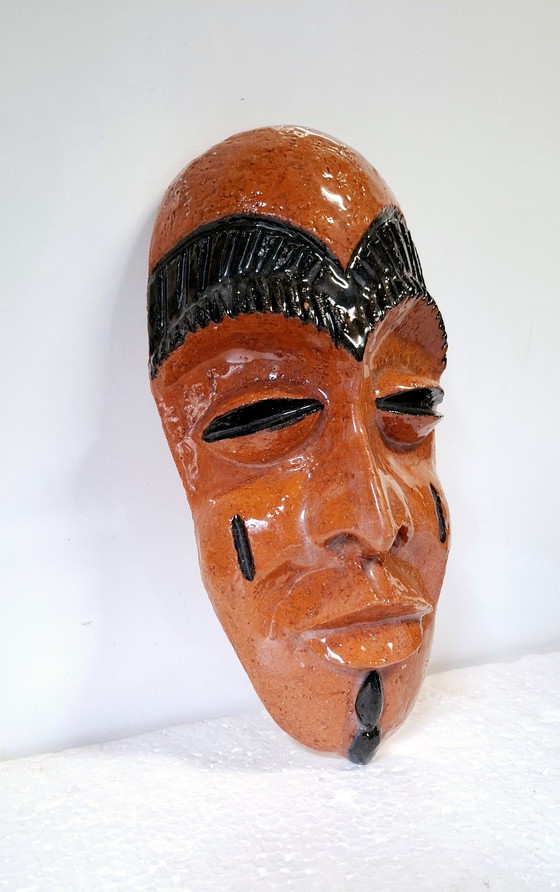 Image 1 of Masque africain en céramique