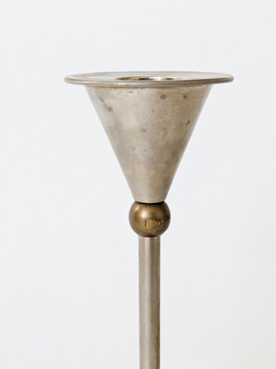 Paar postmoderne Kerzenständer im Memphis-Stil, Stahl mit Messing, 1980er Jahre – Kerzenhalter, Metal (photo 10 of 16)