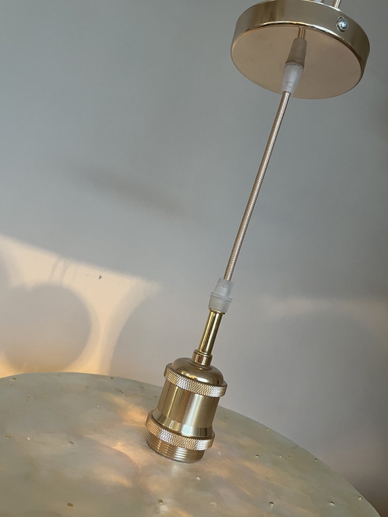 Image 1 of Capiz Schelpen Hanglamp Parelmoer Schelp Gouden Details ! Luxe Uitvoering