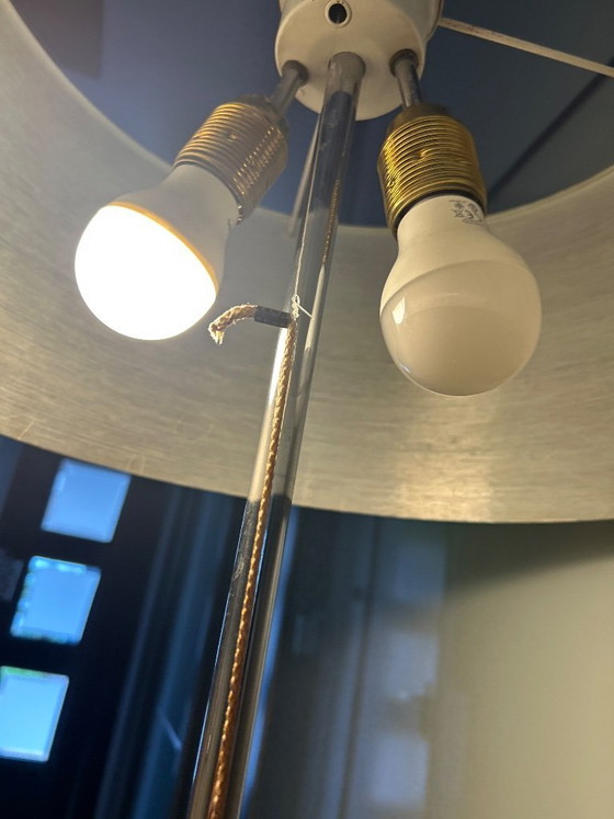Image 1 of lampadaire chromé de style futuriste