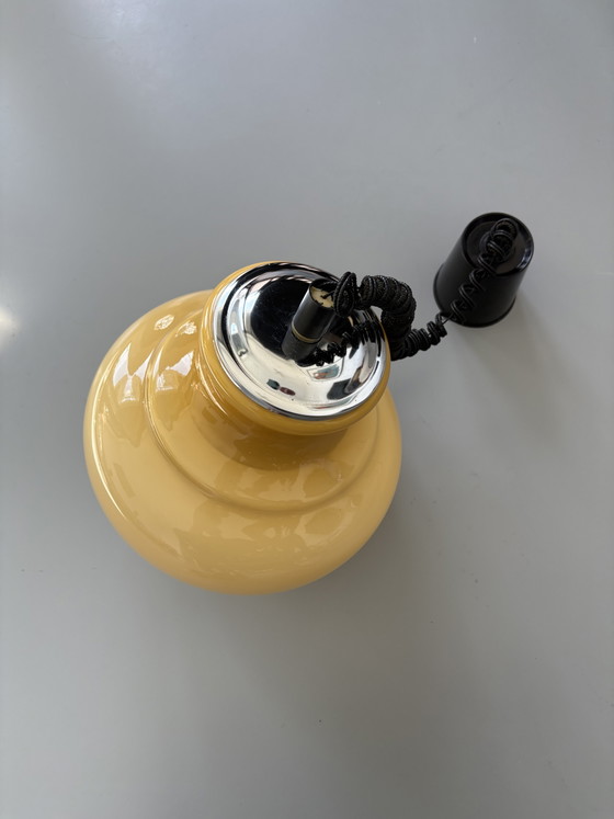 Opaline glass Italian 1960s pendant lamp (photo 4 of 8)