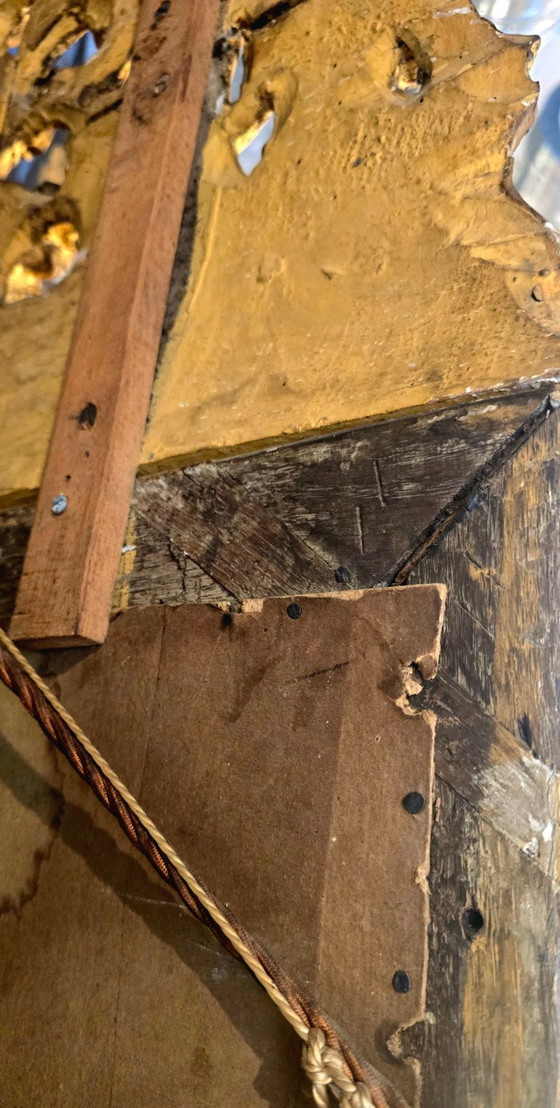 Image 1 of Regency period mirror with a carved and gilded wooden pediment – ​​18th century