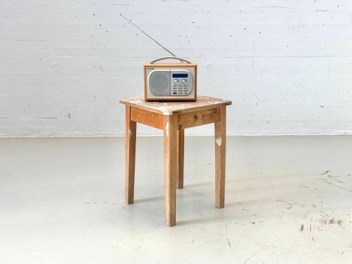 Tabouret vintage suisse en bois, style milieu du XXe siècle, années 1960 – krukjes, Wood (photo 2 of 13)