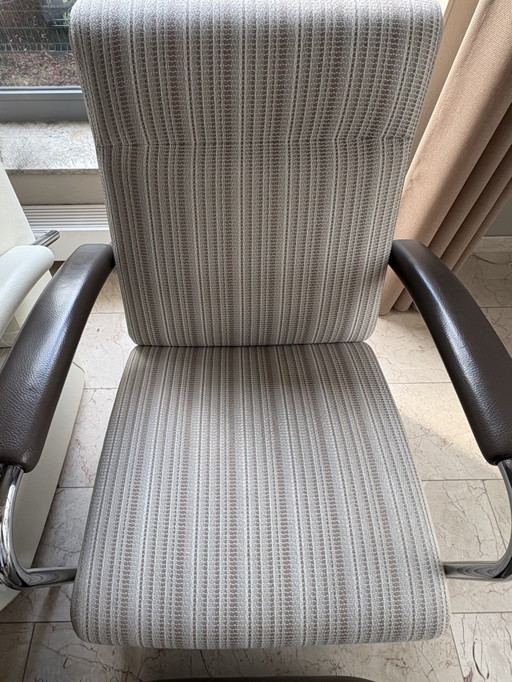 2 Leolux Skylla Hoog Model Met Hockers