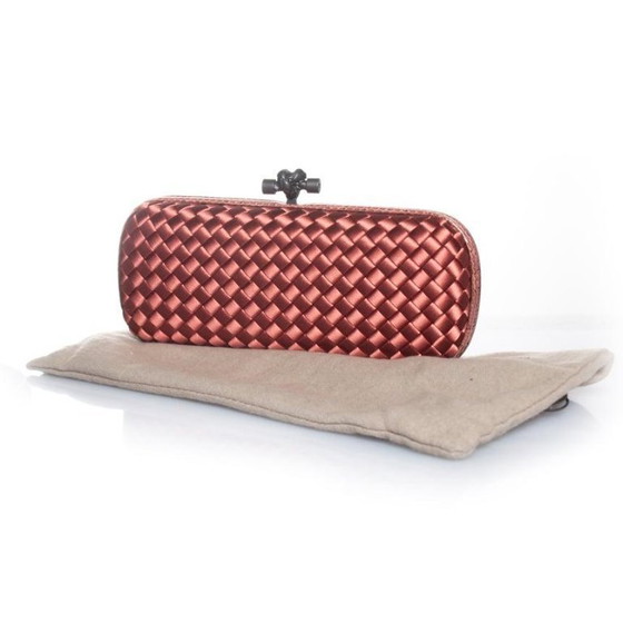 Image 1 of Bottega Veneta, Clutch aus Satin mit Knoten und Wasserschlange