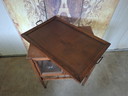 Meuble à thé ancien en chêne, vitrine, bar à whisky, cave à vin avec plateau amovible, dimensions 62x41cm et 76cm de hauteur.