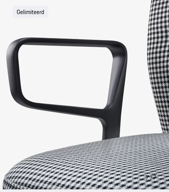 Image 1 of Porsche Vitra