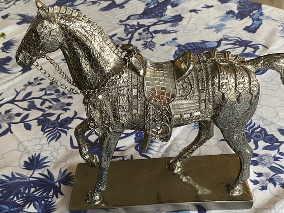 Image 1 of Caballo plateado decorativo
