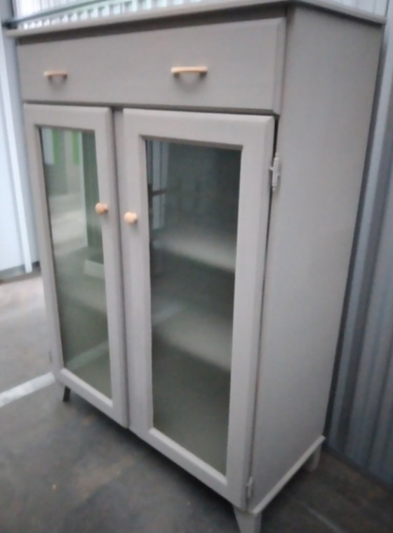 Image 1 of Mobiletto vintage con 2 ante e 1 cassetto largo 123x90x40