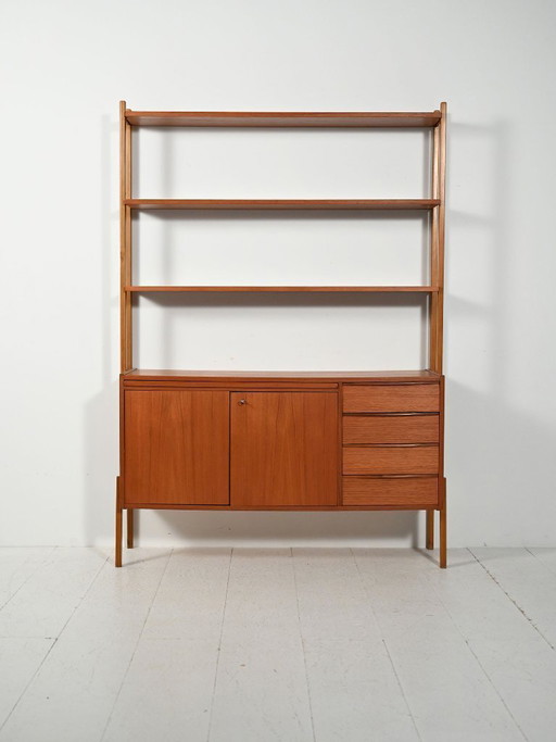 Skandinavisches Teak-Bücherregal mit ausziehbarem Schreibtisch