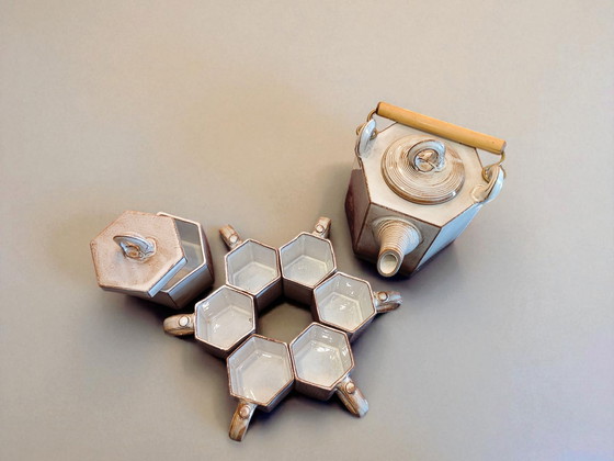 Image 1 of Studio Pottery Theeservies Zeshoekig Gesigneerd FB Jaren 70 Japanse Stijl / Studio Pottery Theeservies Zeshoekig Gesigneerd FB
