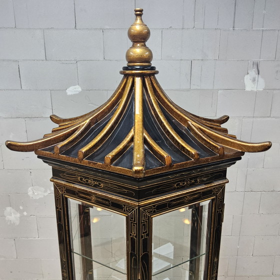 Image 1 of Vitrina china con techo de pagoda e iluminación (vitrina asiática, oriental, vitrina bohemia)