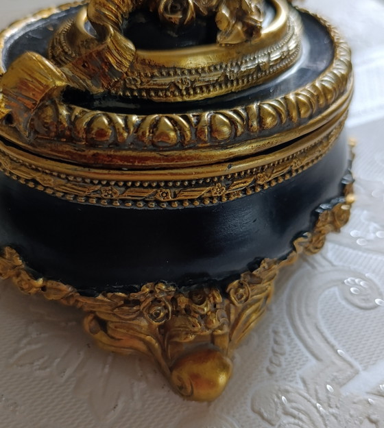 Portagioie vintage decorato in stile Luigi XVI – Oggetti decorativi (photo 10 of 10)