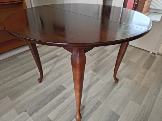 Image 1 of Vintage Mahogany Dining Table – Round Extendable to Oval