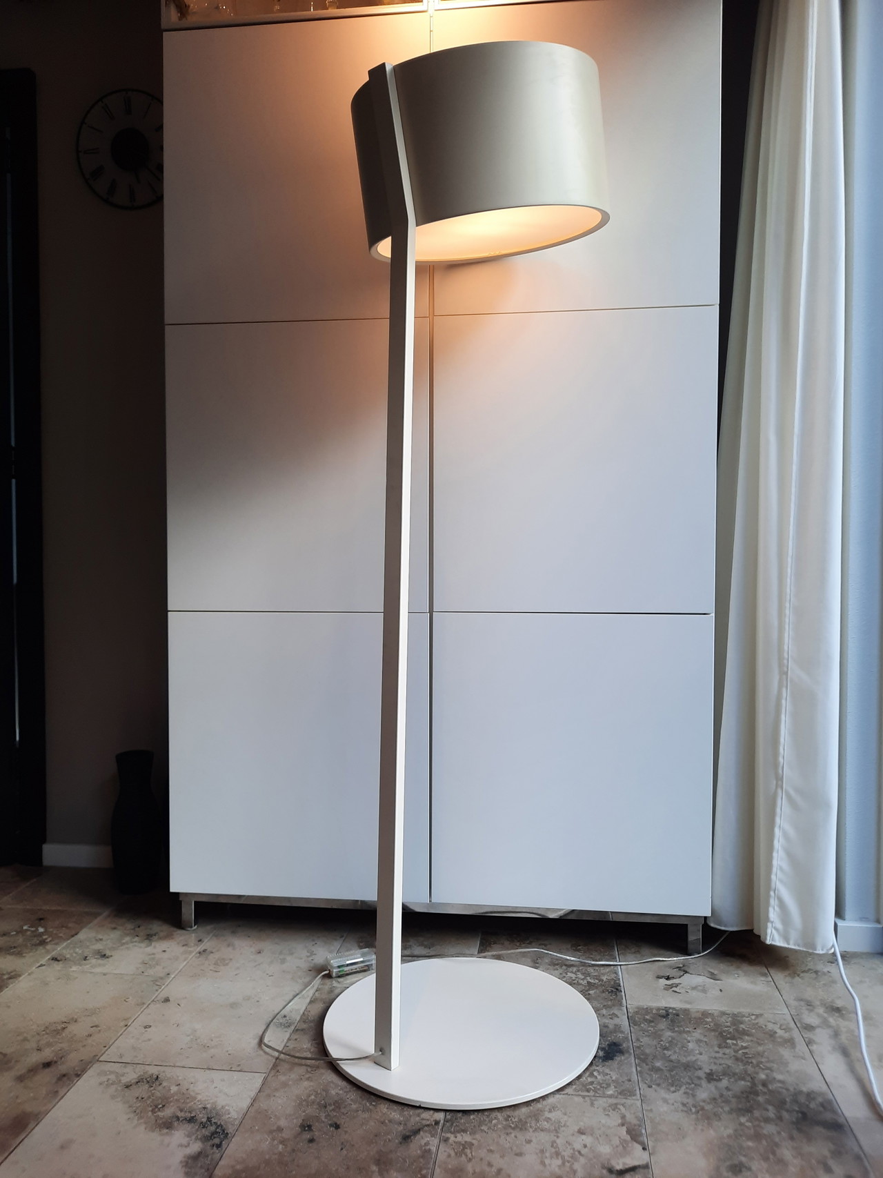 Lampada da terra di design Lirio by Philips