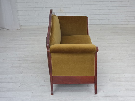 Image 1 of Sofá danés de dos plazas de los años 50 en estilo Biedermeier, tapizado en terciopelo.