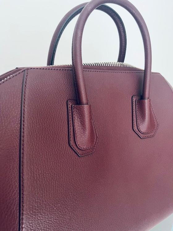 Image 1 of Givenchy Antigona M NEUF, coloris Oxblood/Bordeaux