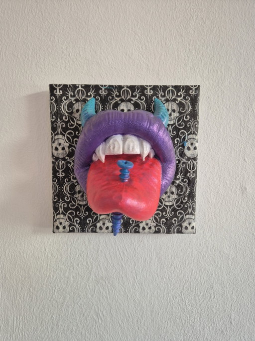 Pretty Parasites – Pop Art Mouth Sculpture