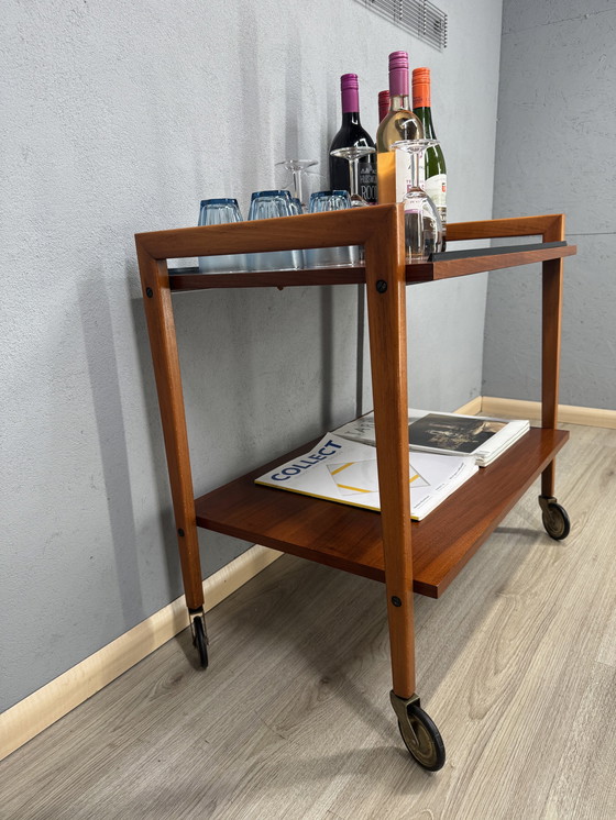 Image 1 of Chariot de service Mid Century Modern | design scandinave | ca. 1960