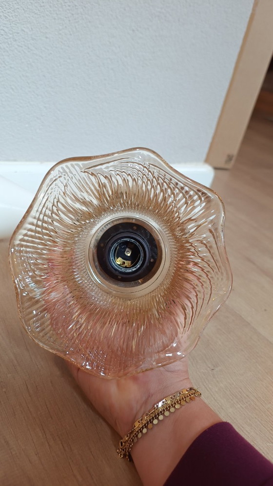 Image 1 of Lampe suspendue en verre pressé Vintage Danish Design en forme de cloche 1970