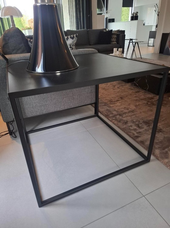 Image 1 of Mesita auxiliar de diseño hecha a mano