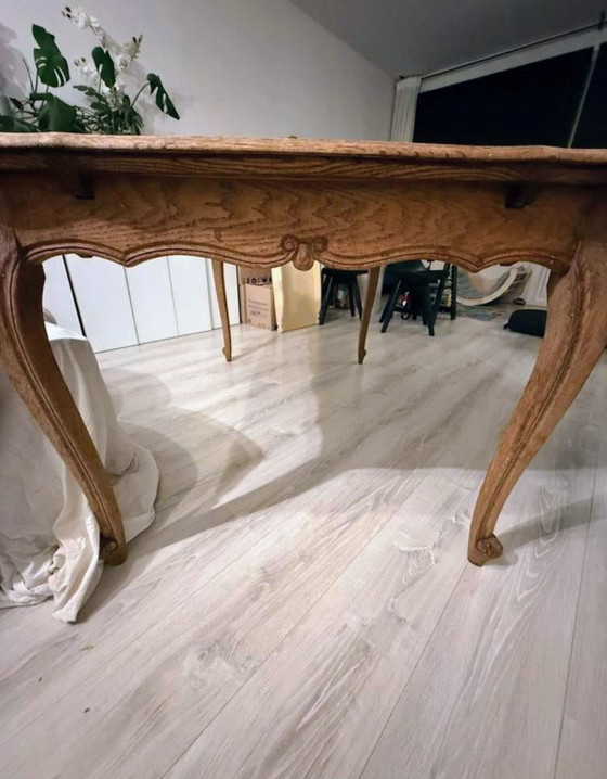 Image 1 of Ausziehbarer Esstisch aus Nussbaum und Eiche | mit Intarsien