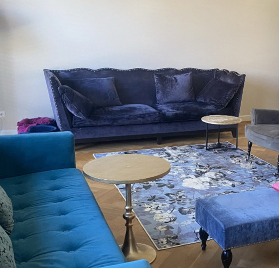 Banc du château en velours bleu – Canapés, Velvet, Wood (photo 4 of 5)