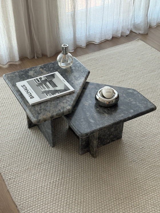 Image 1 of Vintage marmeren nesting tables