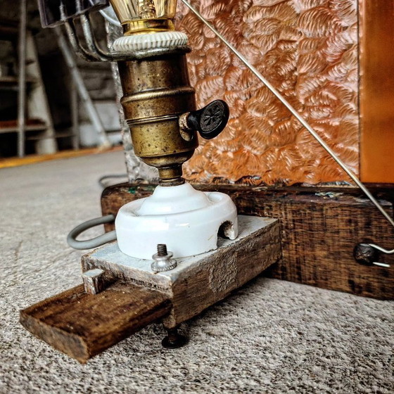 Image 1 of Lampada di upcycling - zoccolo in porcellana e legno antico