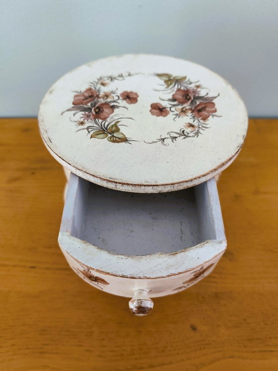 Image 1 of Antique round jewelry box