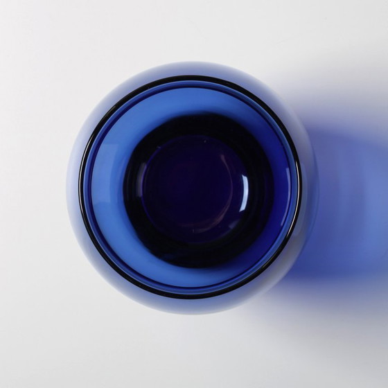 Image 1 of Vintage glazen vaas in kobaltblauw / Woondecoratie uit het midden van de 20e eeuw / Italië / jaren 70