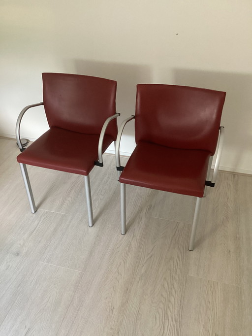 2 Leolux Dining Chairs