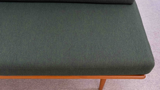 Image 1 of DIVANO / DAYBED MINERVA DI PETER HVIDT E ORLA MOLGAARD-NIELSEN