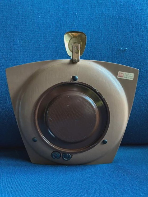 Orologio da parete sospeso Hermle, cassa in legno con dettagli in ottone, anni '50, Kienzle, Oggetti decorativi (foto 7 di 8)