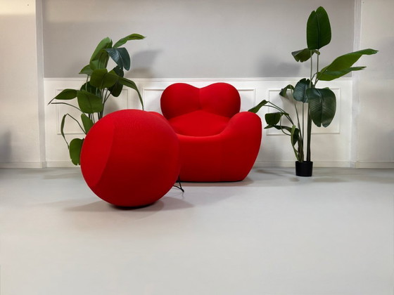 Image 1 of Fauteuil design B&B Italia La Mamma Up en tissu rouge
