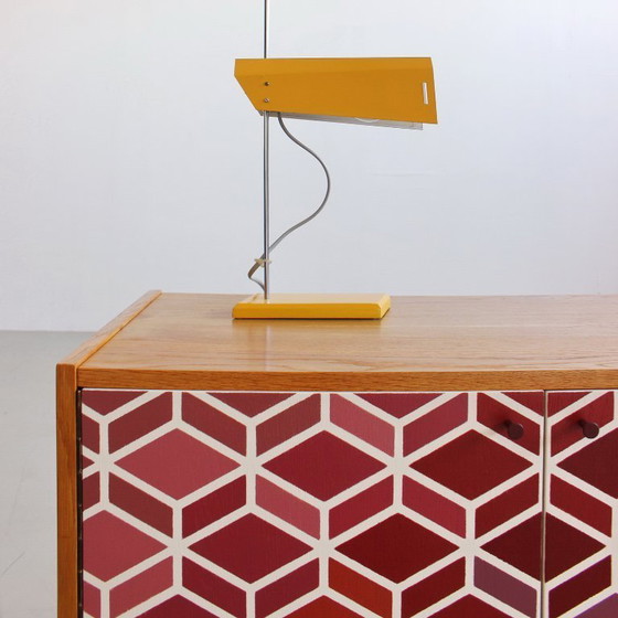 Image 1 of Kast uit het midden van de 20e eeuw met een handgeschilderd geometrisch patroon, kleurrijke vintage uit de jaren 60.