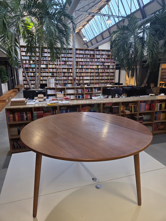 Image 1 of 4 sillas de comedor Hans Wegner 'HEART' -4103- más mesa de origen