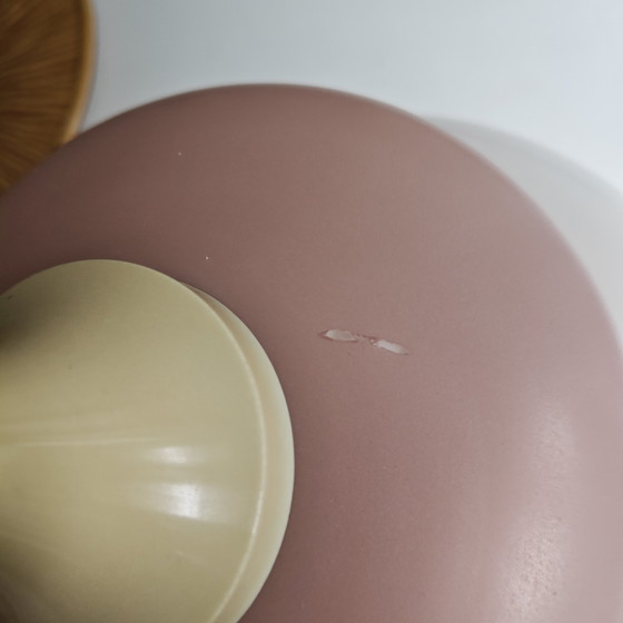 Image 1 of Lampada a sospensione vintage belga in vetro opalino con decorazioni floreali – Plafoniera in vetro rosa latte