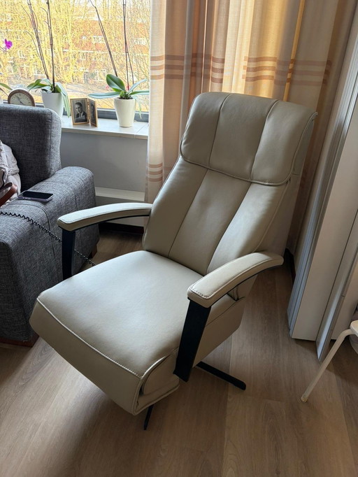 Poltrona da ufficio Prominent Vecchio Stand-up di lusso, come nuova, interamente in pelle, 3 motori e batteria