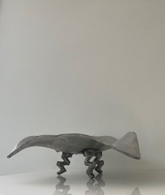 Image 1 of Unieke handgemaakte aluminium schaal met sculpturale bloemvorm