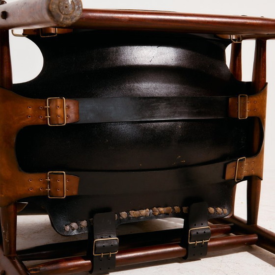 Image 1 of Poltrona e pouf in pelle di vitello ungherese, set da 2