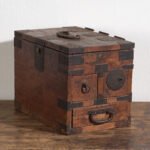 Antico Baule Giapponese per Documenti con Cassetti e Ferramenta in Ferro – Tansu Portatile – Periodo (photo 8 of 40)