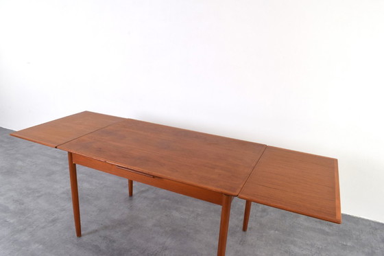 Image 1 of Table de salle à manger extensible en teck danois, style milieu du XXe siècle, années 1960.