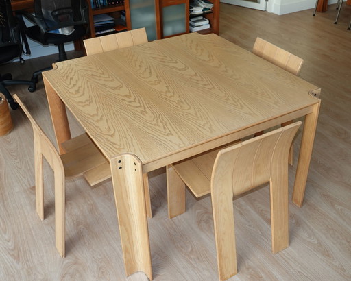 4 Castelijn en Gijs Bakker stoelen met eettafel
