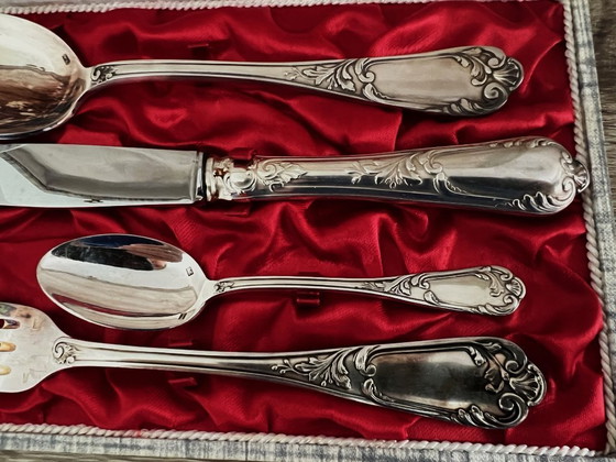 Image 1 of Verzilverd bestekset voor 4 personen in Louis XV-stijl, gekeurd door zilversmid Cailar Bayard.