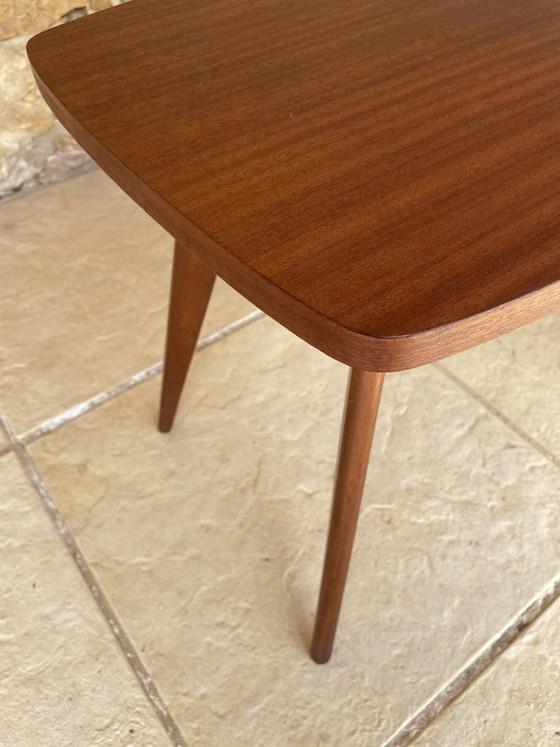 Image 1 of Table d'appoint vintage en acajou, style milieu du siècle, années 1960